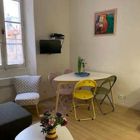 Cosy Vieil Антиб